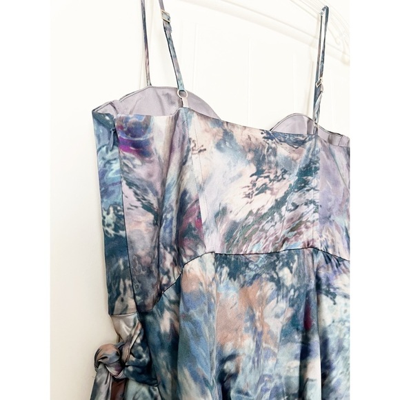 Michael Costello x REVOLVE Banks Mini Dress in Oil Abstract Print - Picture 7 of 10